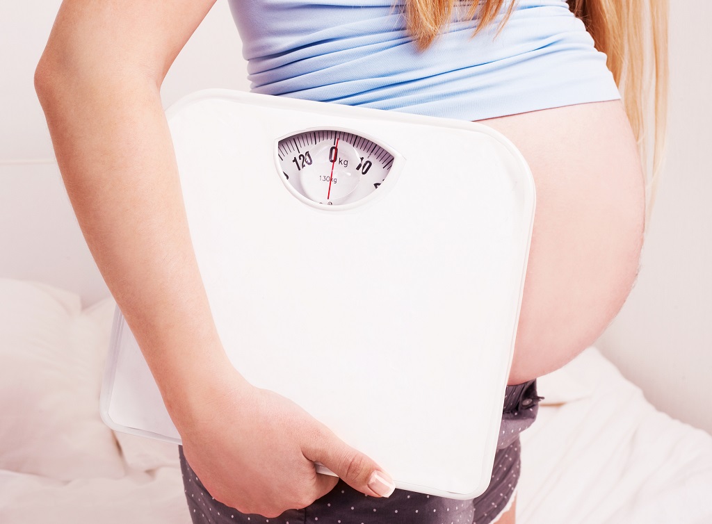 Twin pregnancy weight gain